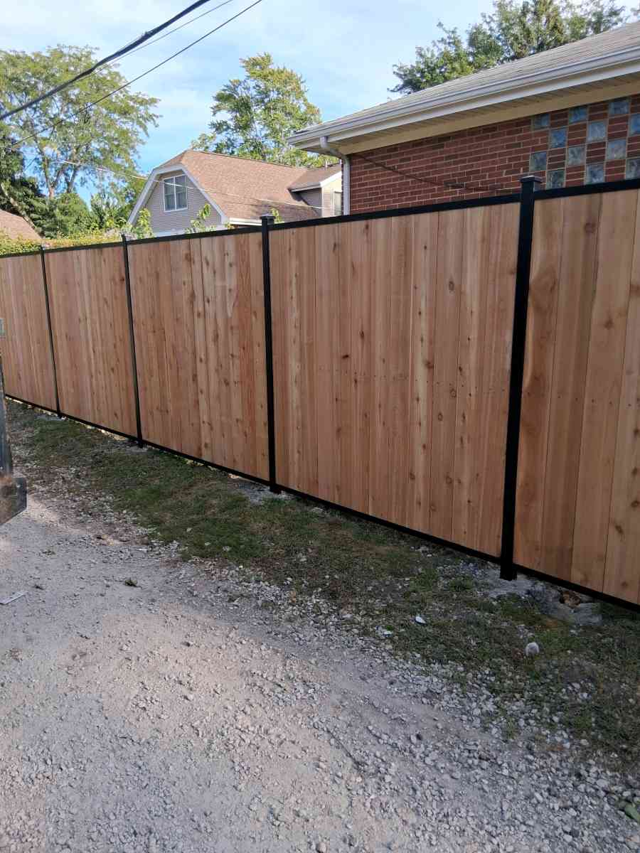 cercas de hierro con madera y de puro hierro - Bellwood, Illinois - FleaMarketBay