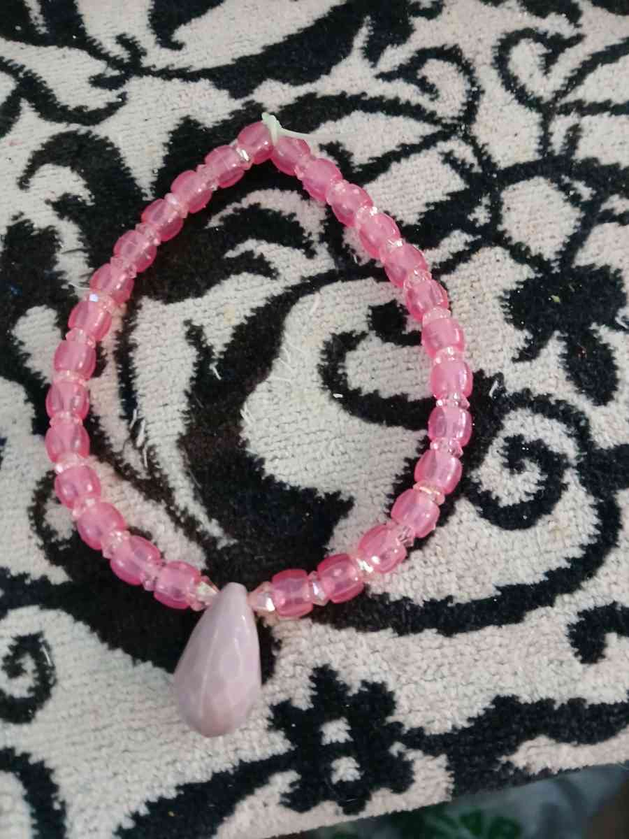 bracelets necklace and earrings - Clearwater, Florida - FleaMarketBay