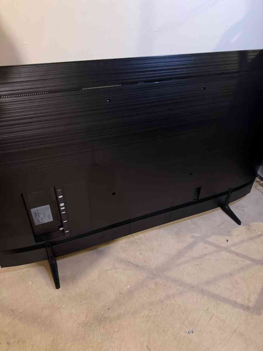 Samsung 65 smart tv sorry no remote - Racine, Wisconsin - FleaMarketBay