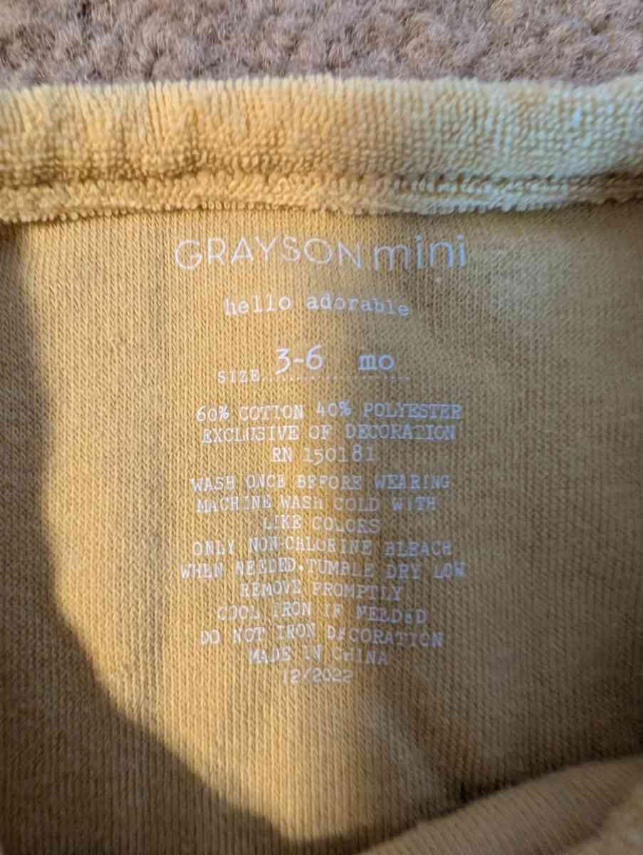 Malibu onesie - Savannah, Georgia - FleaMarketBay