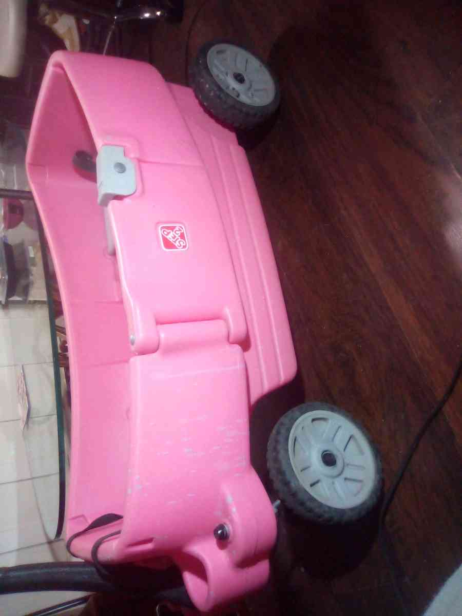 plastic pink wagon - Coatesville, Pennsylvania - FleaMarketBay