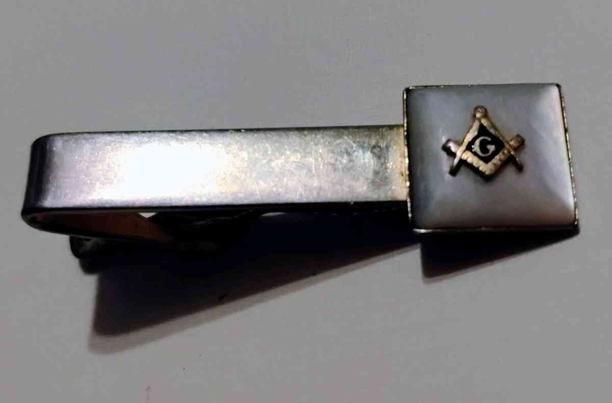 vintage mosaic Mason tie holder - Lexington, Kentucky - FleaMarketBay