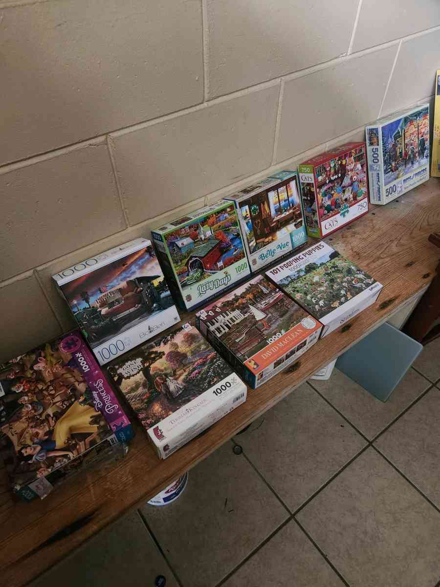 Puzzles - Deltona, Florida - FleaMarketBay