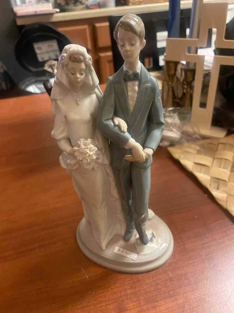 Authentic Llaadro Bride and Groom - Ogden, Utah - FleaMarketBay