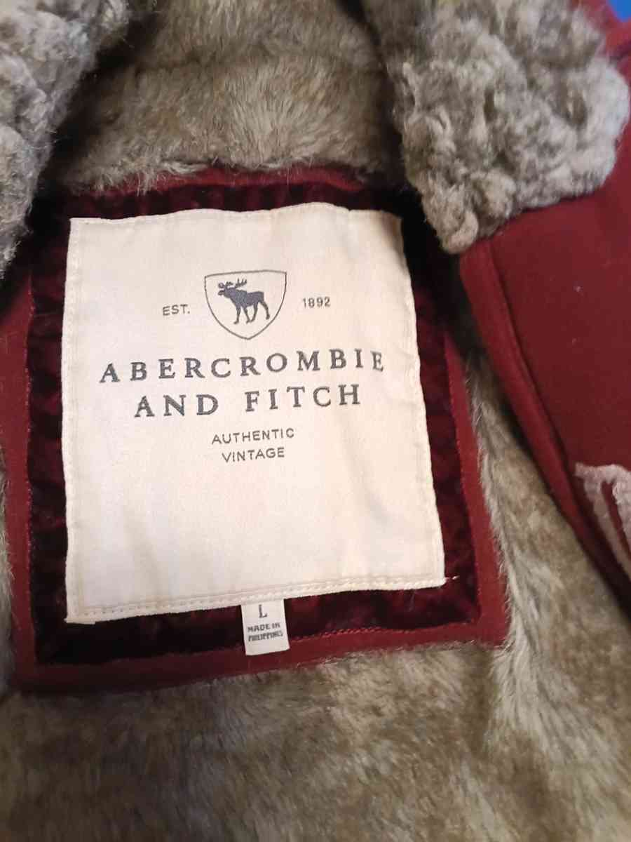 jacket size large but fits like a small - Marion, Alabama - FleaMarketBay