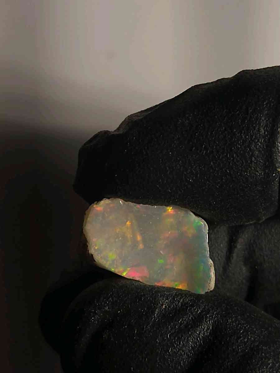 Untreated Dark Base Opal With Nice Pattern - Grand Rapids, Michigan - FleaMarketBay