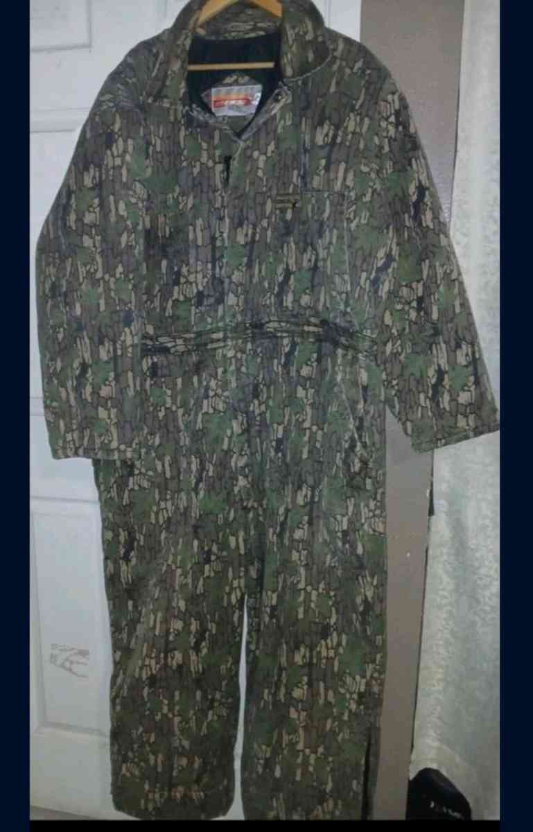 HUNTING GEAR - San Antonio, Texas - FleaMarketBay