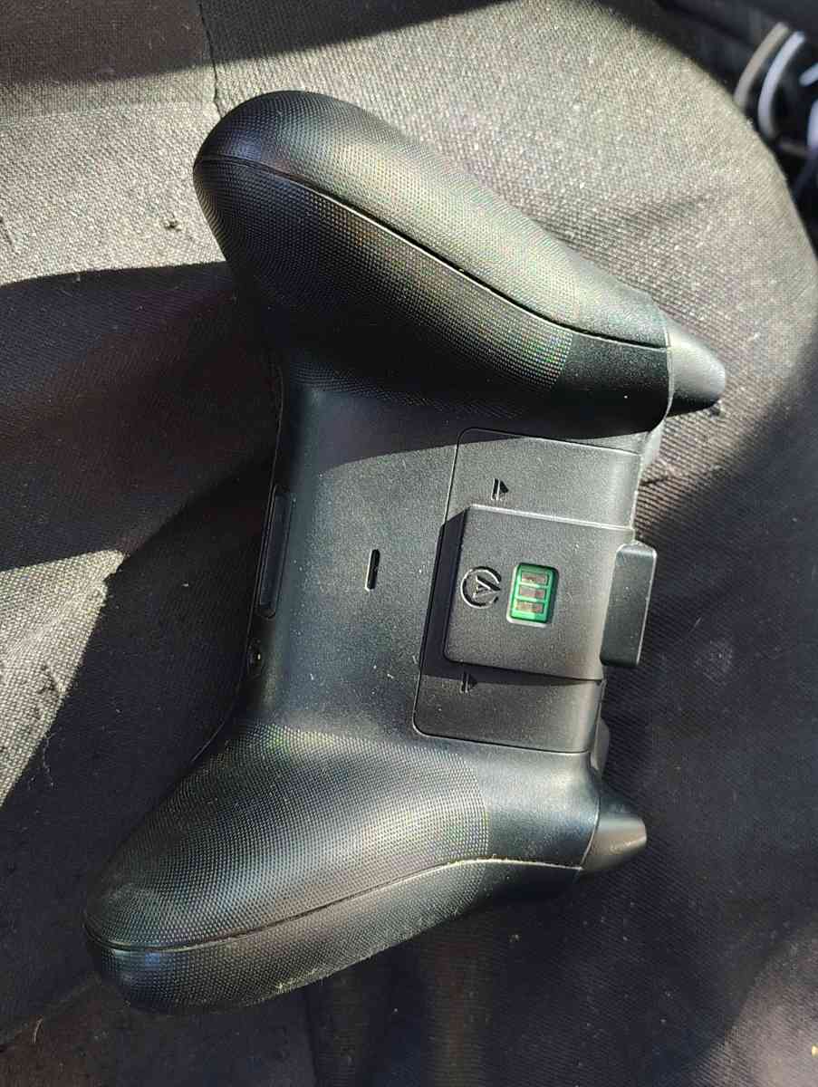 Xbox series X - Roanoke, Virginia - FleaMarketBay