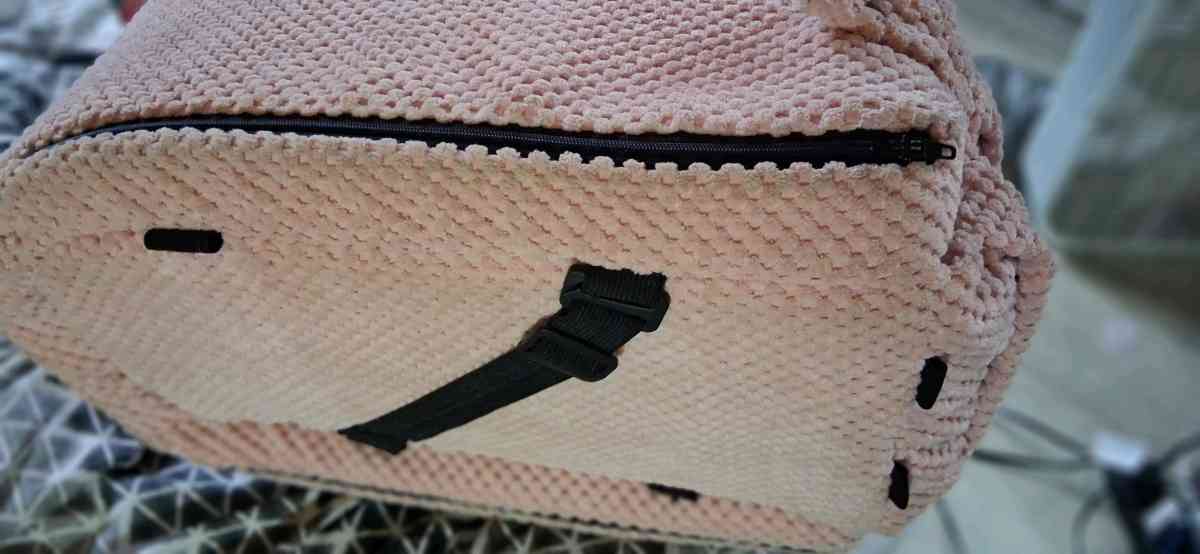 Small dog carseat - Hudson, Florida - FleaMarketBay