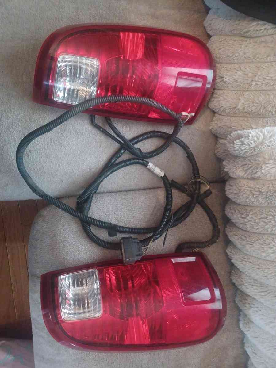 f250 2011 OEM tail lights