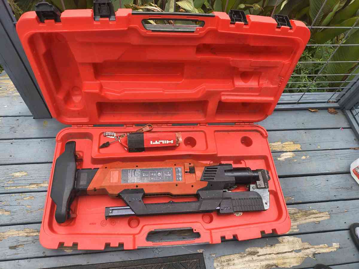 HILTI DX9 POWDER ACTUATED TOOL - Nashville, Tennessee - FleaMarketBay
