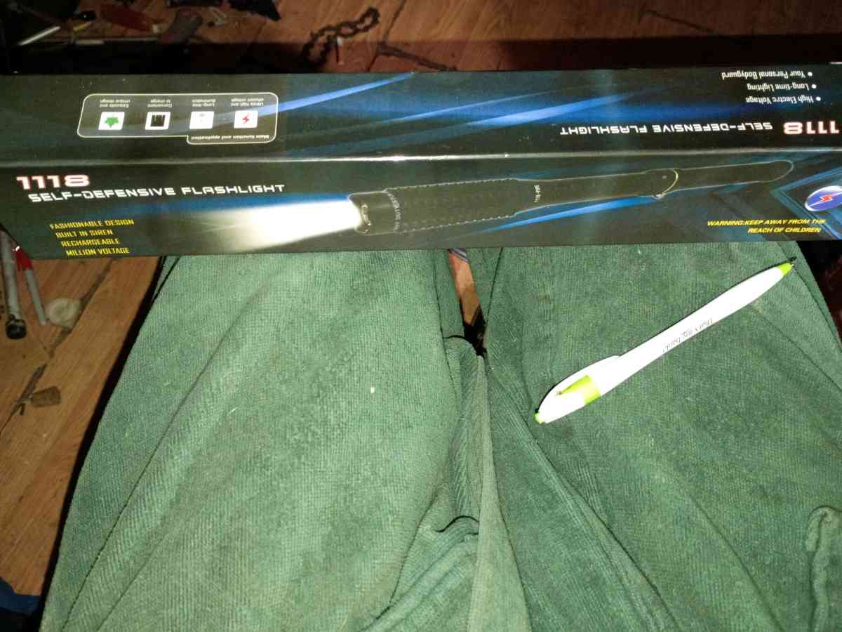 stun baton flashlight combo - Ponca City, Oklahoma - FleaMarketBay