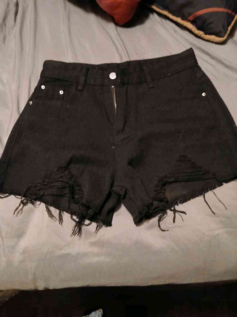black denim shorts - Alicia, Arkansas