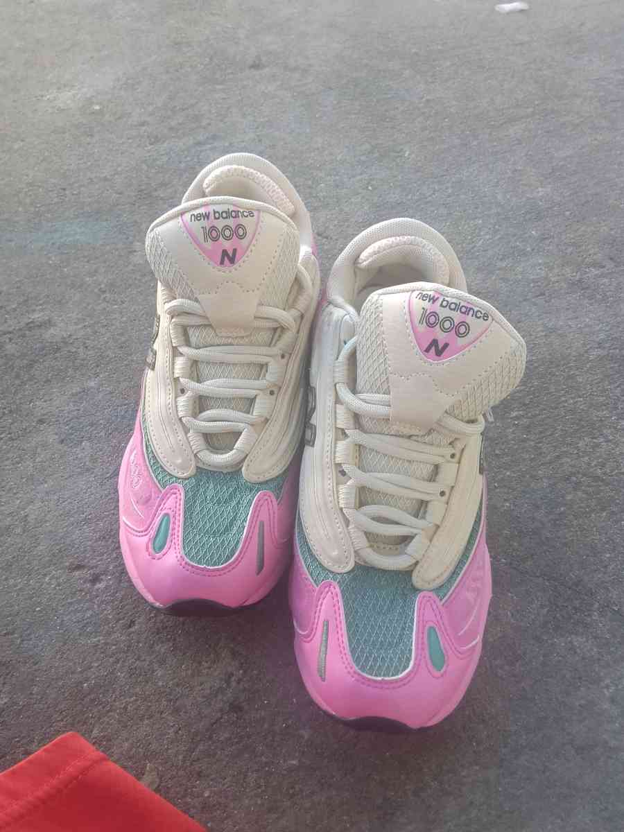 new balance shoes size 6 - Orlando, Florida - FleaMarketBay