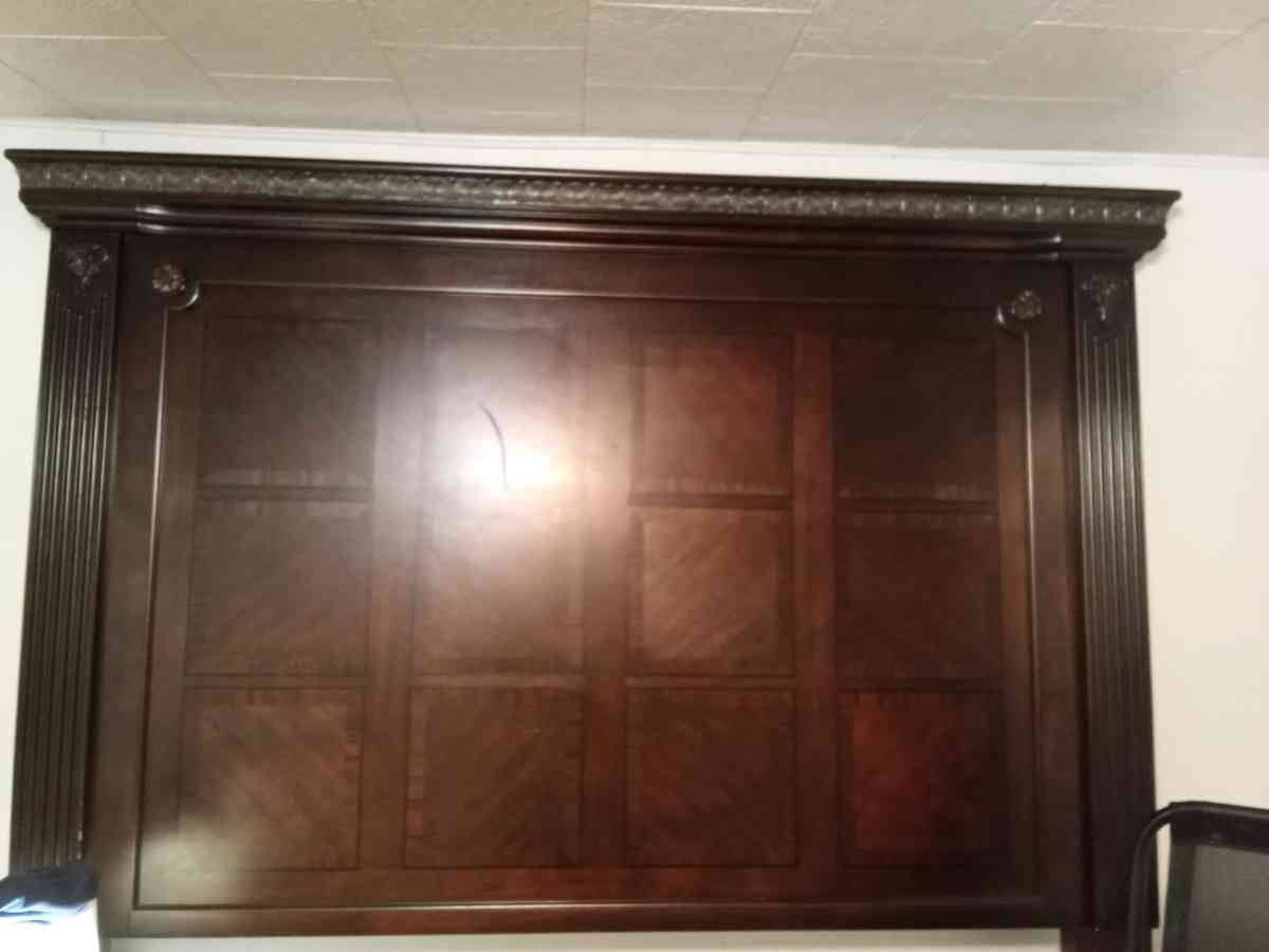 king size bed frame headboard and footboard - Lima, Ohio