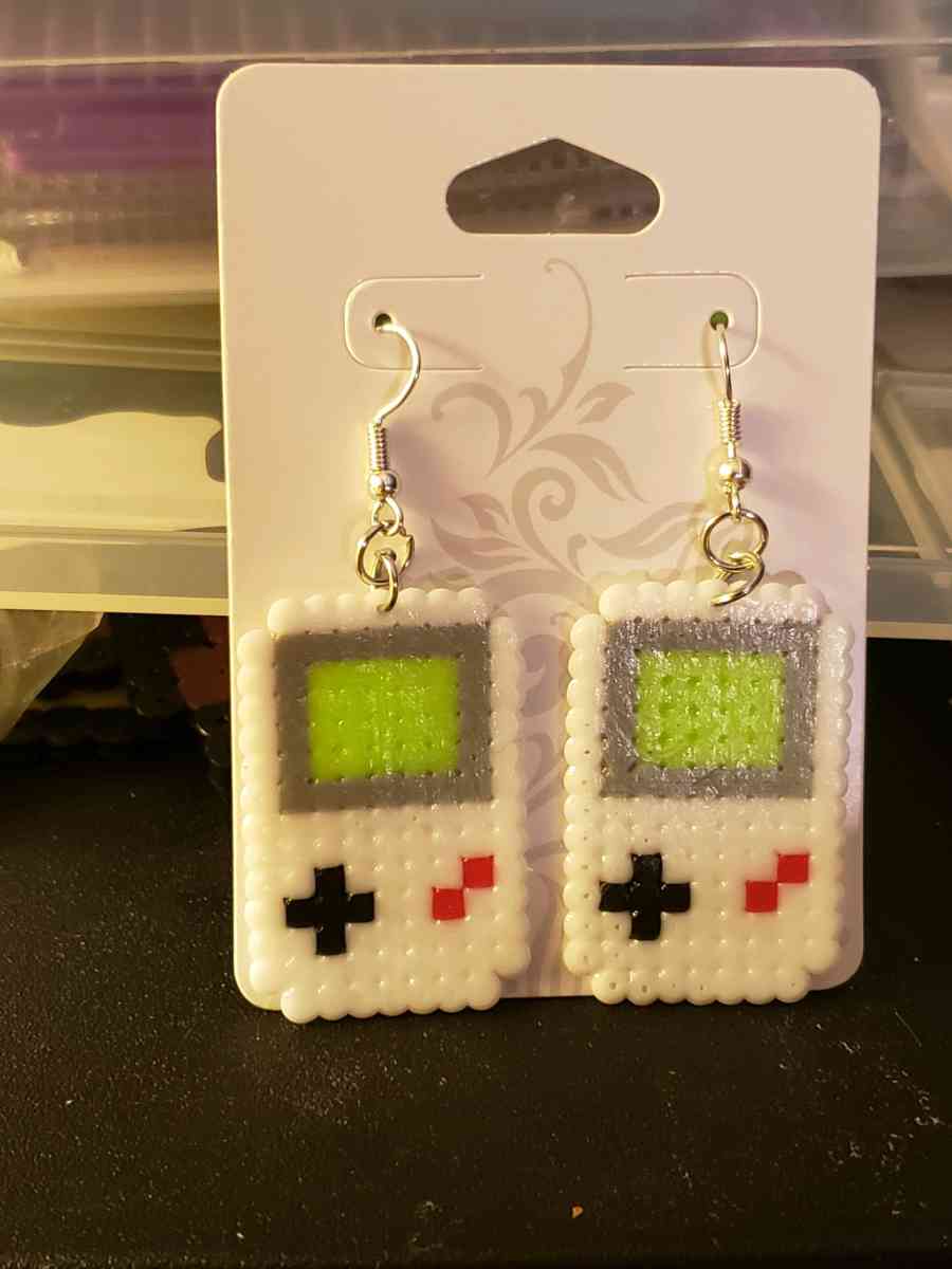 Earrings - Dover, Delaware - FleaMarketBay
