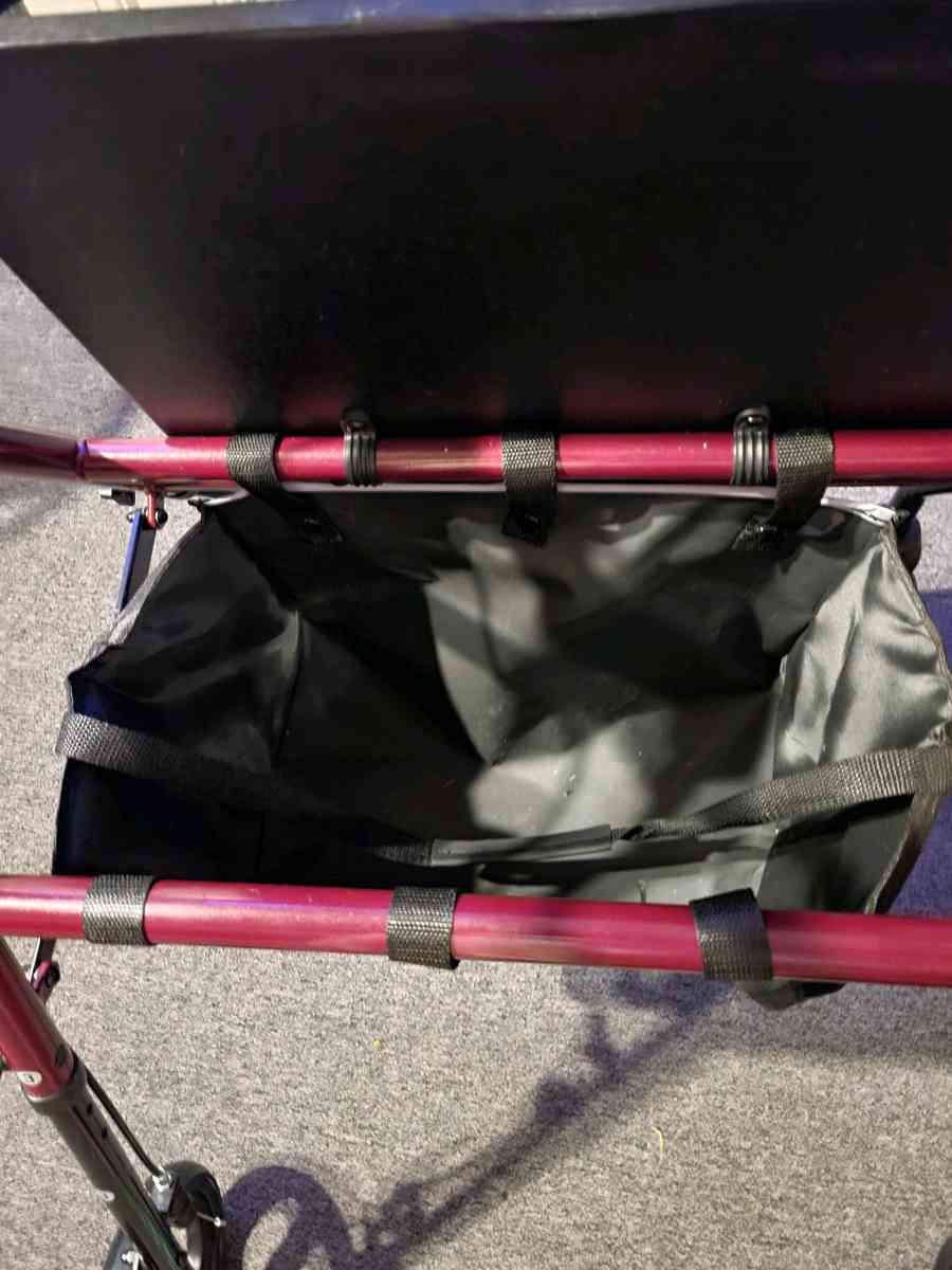 Rollor Walker Like New - Titusville, Florida - FleaMarketBay