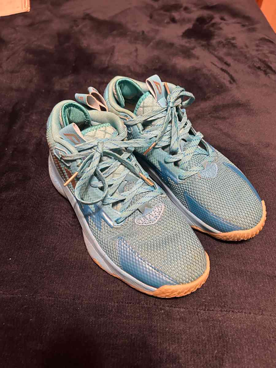 Adidas Dame 8 Young Dolla Mens Sz 6 Blue Cyan Silver Basketb - Madison, North Carolina - FleaMarketBay