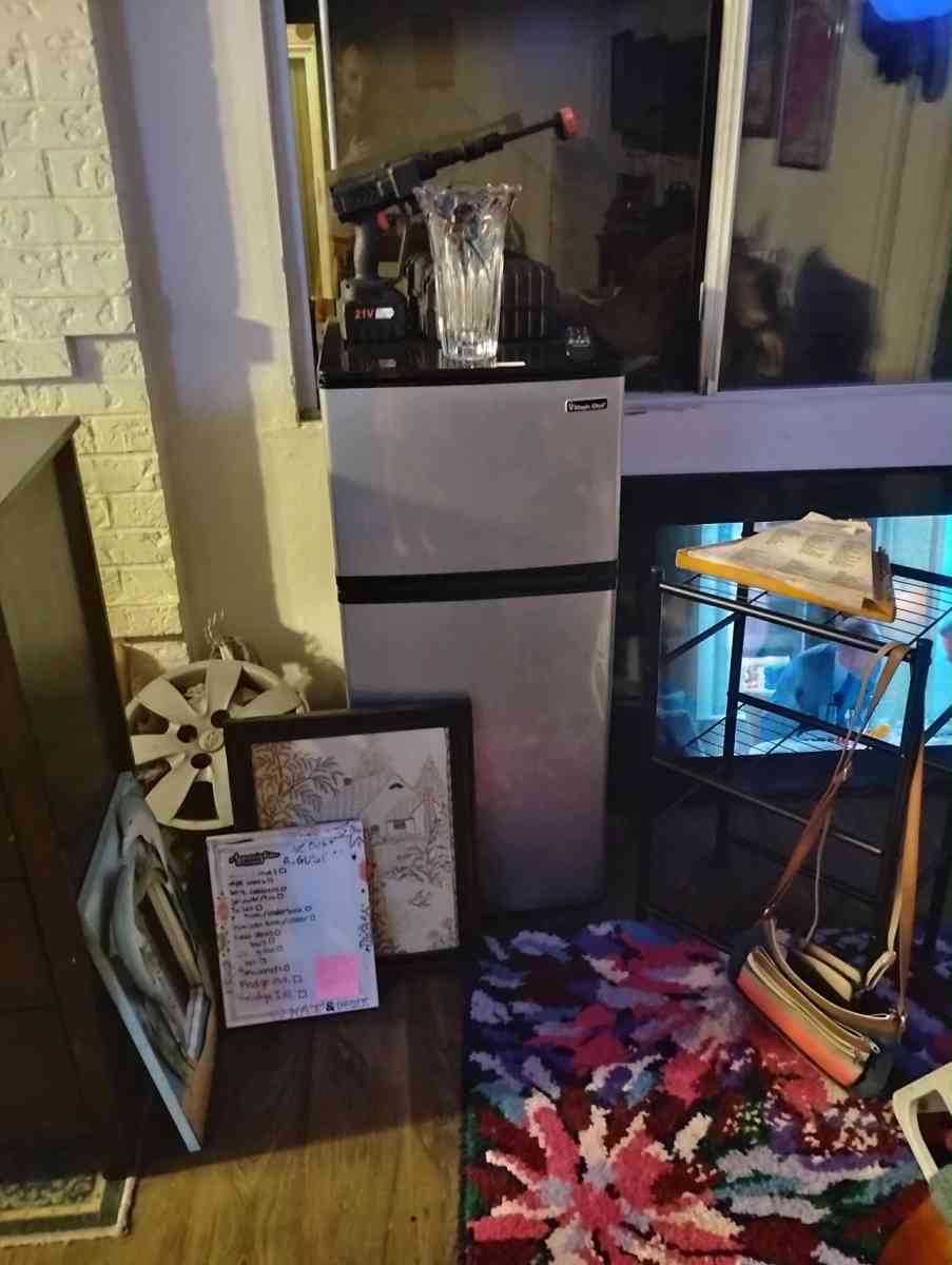 all price items Sunday from 2 to 7pm - Gresham, Oregon - FleaMarketBay