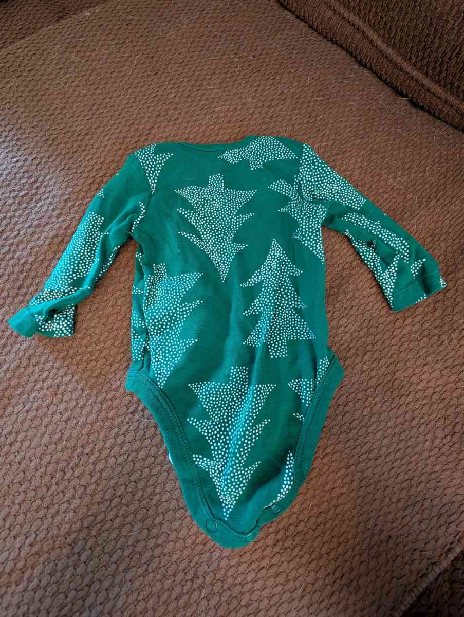 Onesie with trees - Savannah, Georgia - FleaMarketBay
