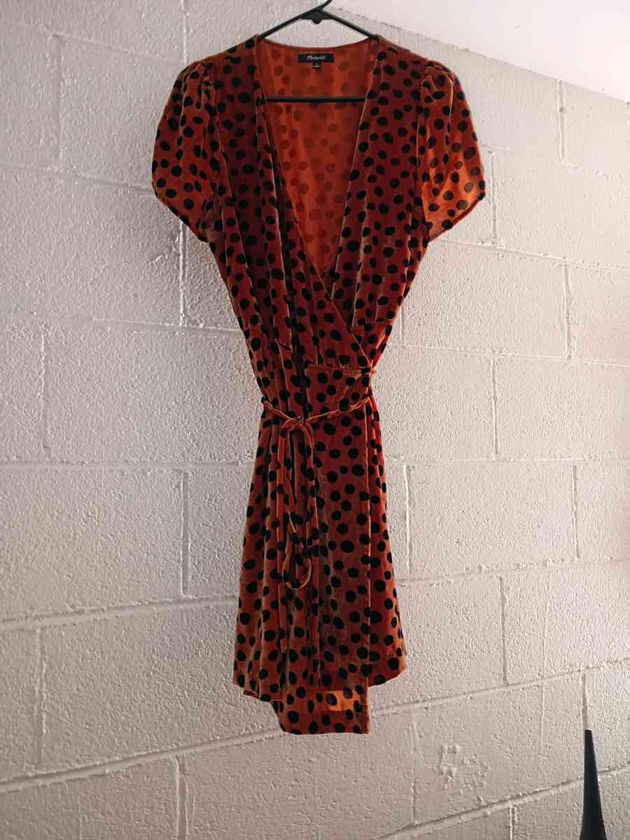 Velvet Wrap Dress - Tacoma, Washington - FleaMarketBay