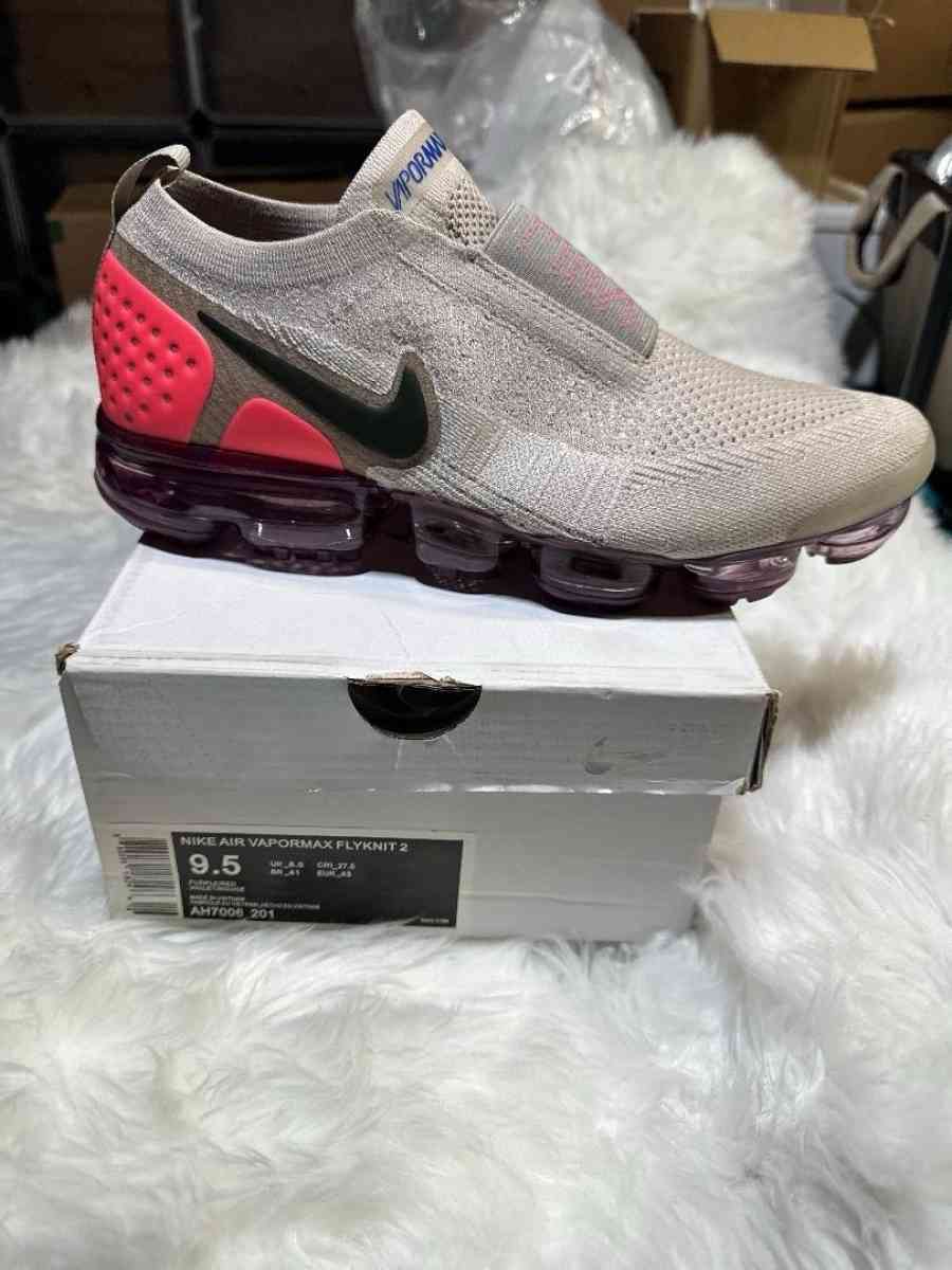 COMFORTABLE sneakers - Hope Mills, North Carolina - FleaMarketBay