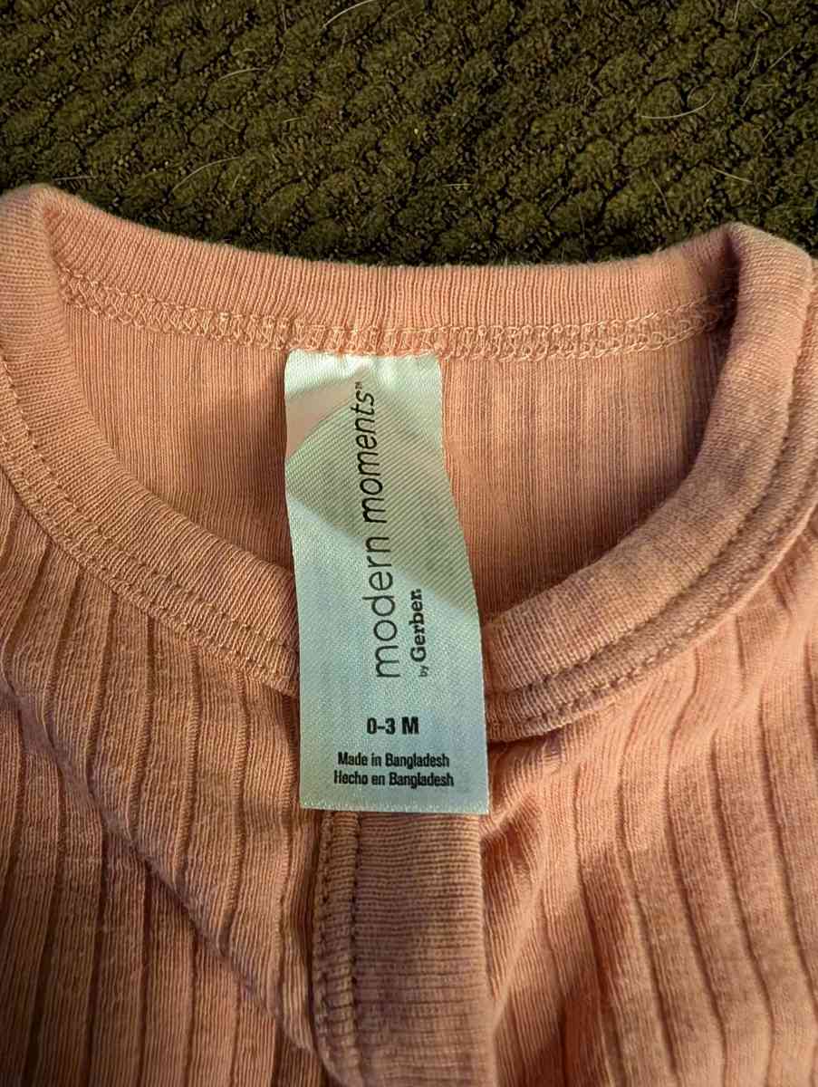 Baby pink sleepsuit without feet - Savannah, Georgia - FleaMarketBay