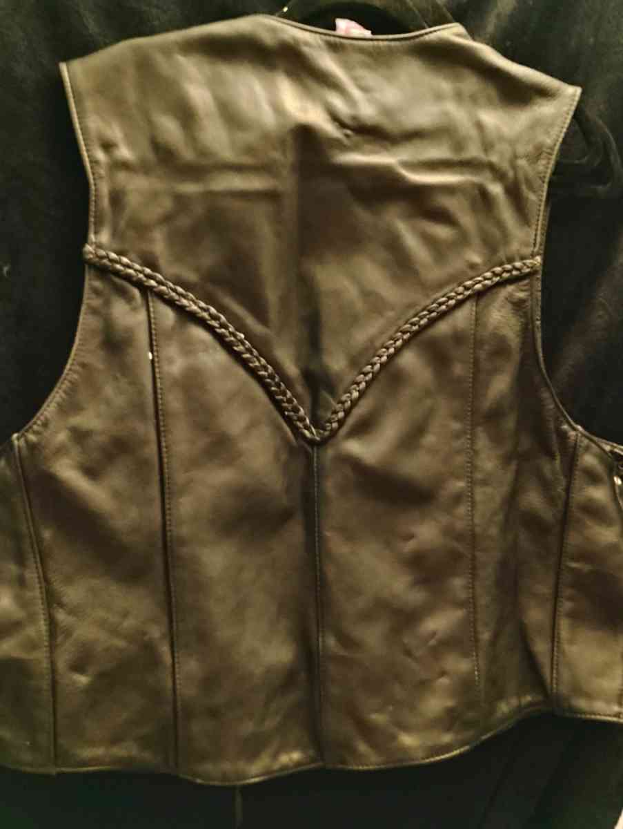 Leather riding vest size xxL - New Port Richey, Florida