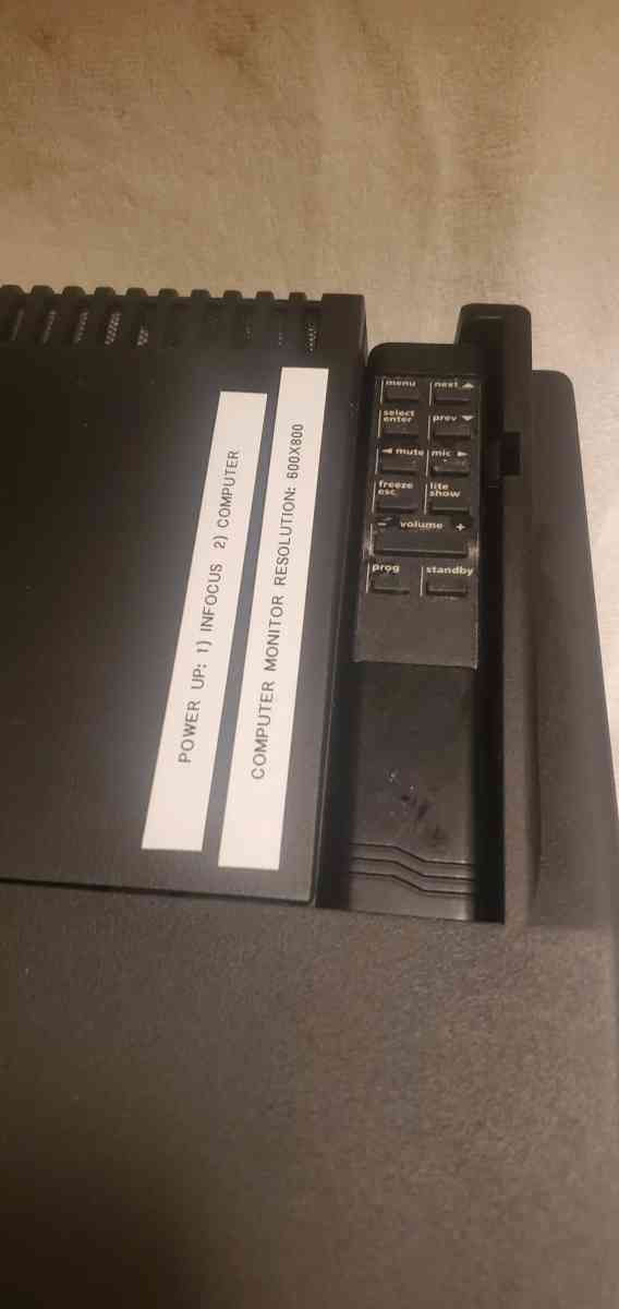 infocus systems   Projector - Wilsonville, Oregon - FleaMarketBay