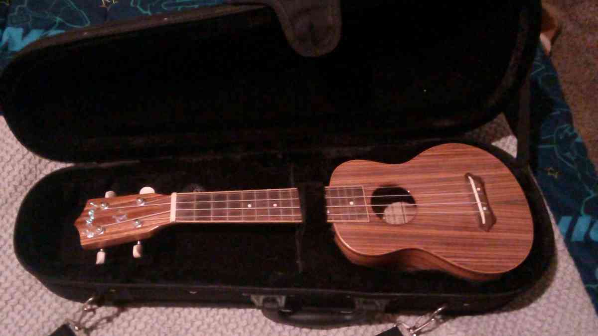 leolani ukulele zebrawood - Clovis, California - FleaMarketBay