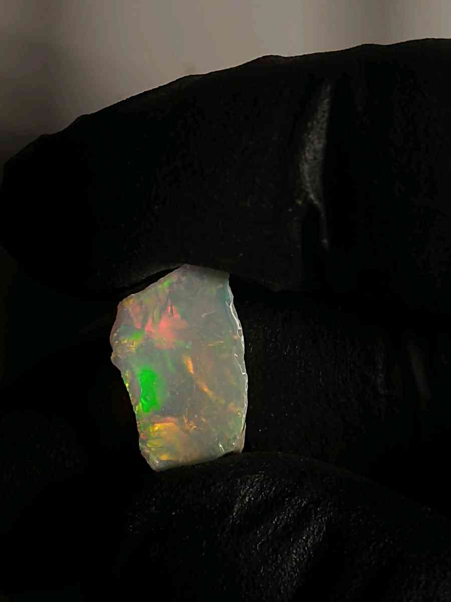 Untreated Dark Base Opal With Nice Pattern - Grand Rapids, Michigan - FleaMarketBay