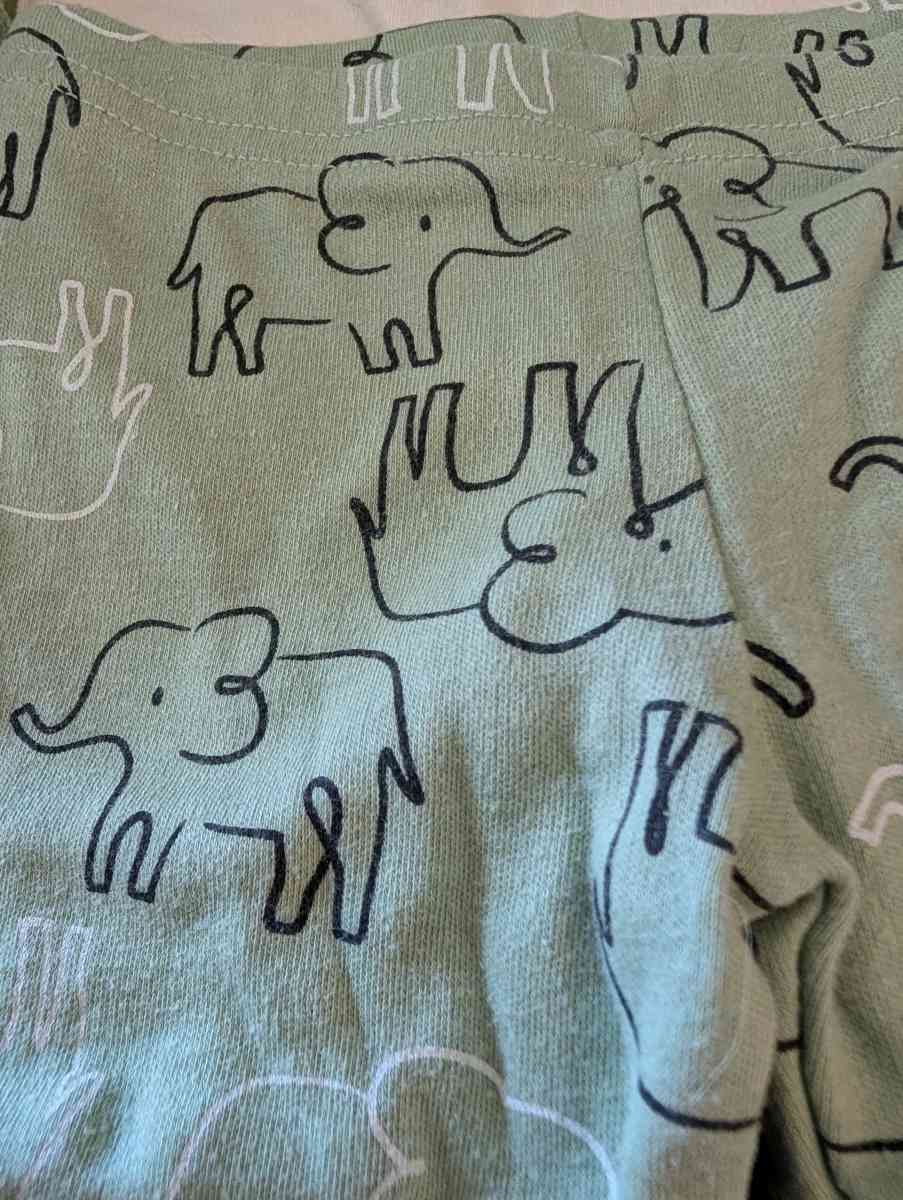 5 Piece infant elephant outfit - Savannah, Georgia - FleaMarketBay