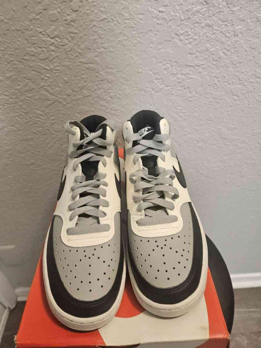 Nike Court Vision NN Mens Sneakers - Tulsa, Oklahoma - FleaMarketBay