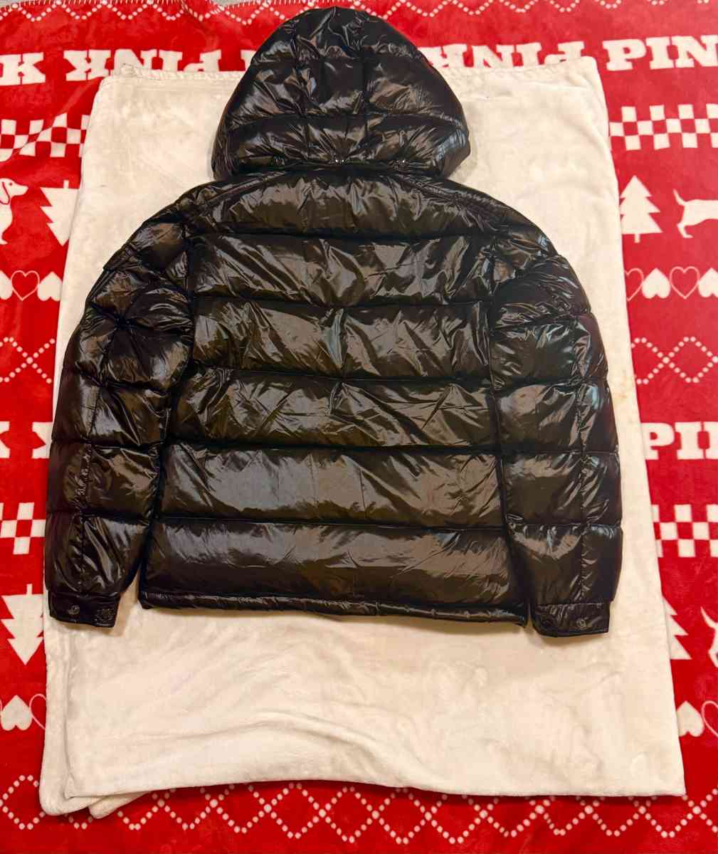 Moncler Puffer Jacket - Athens, Alabama - FleaMarketBay