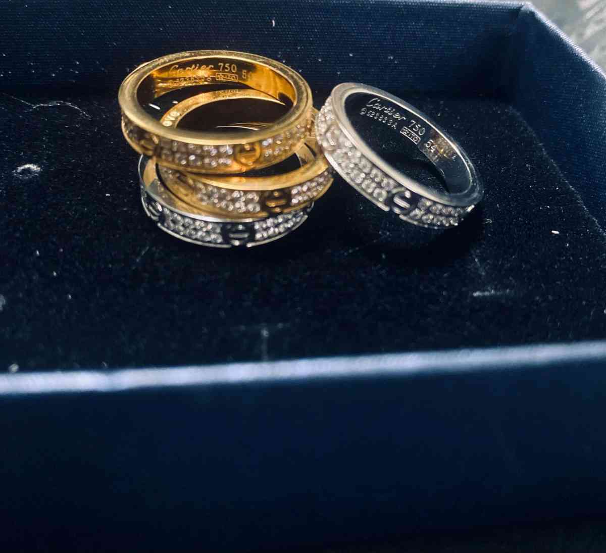 Anillos - Miami, Florida - FleaMarketBay