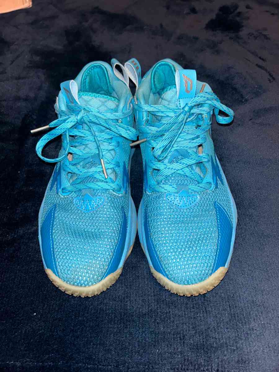 Adidas Dame 8 Young Dolla Mens Sz 6 Blue Cyan Silver Basketb - Madison, North Carolina