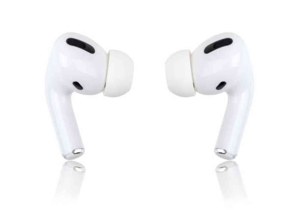 APPLE AIR PODS 2ND GENERATION MAG SAFE - Tampa, Florida - FleaMarketBay