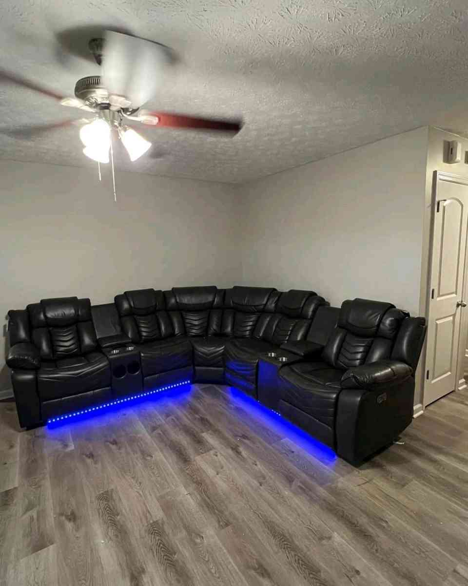 sofa preguntar por precio - Flagler Beach, Florida - FleaMarketBay