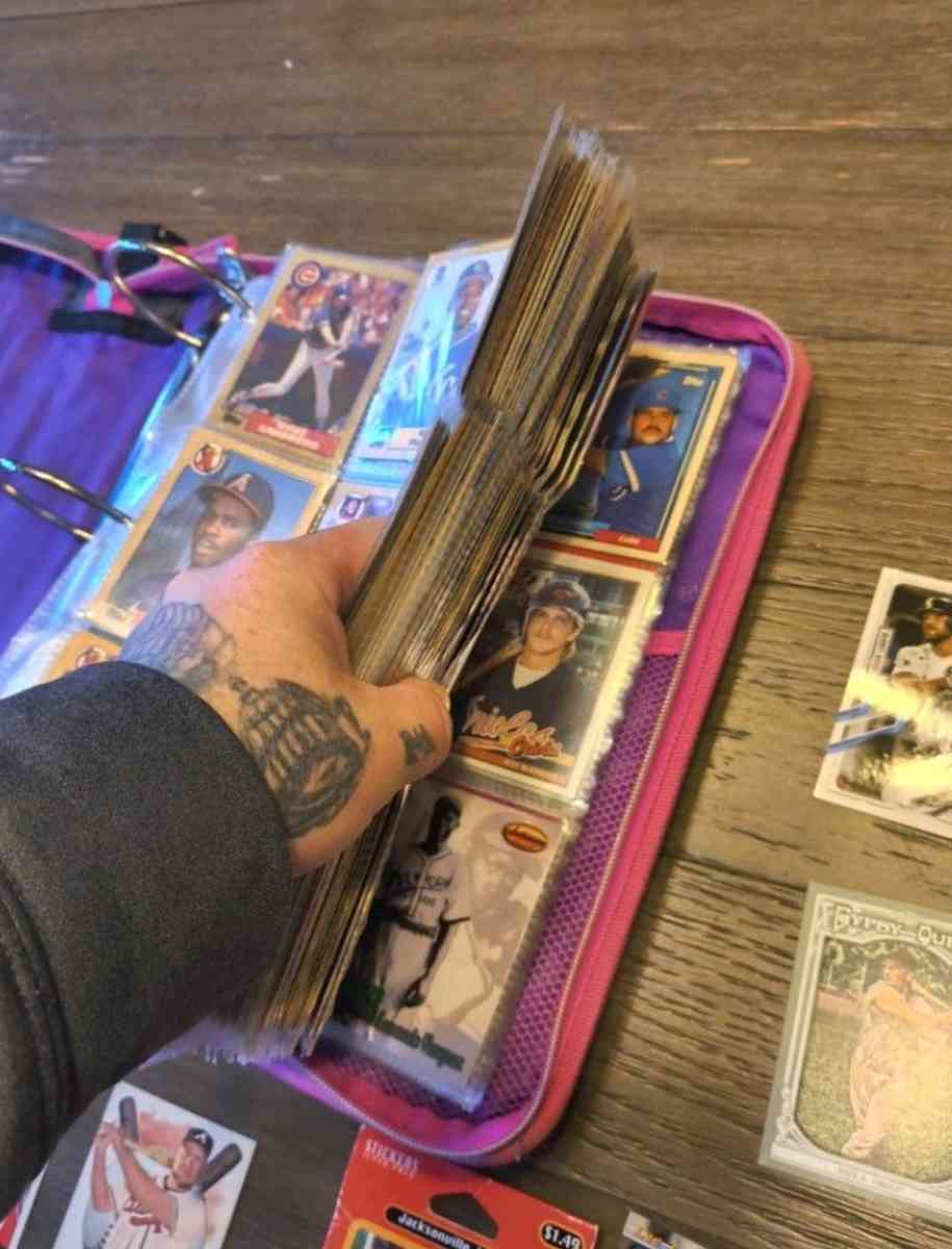 SPORTS CARD BUNDLE DEAL - Gray, Georgia - FleaMarketBay