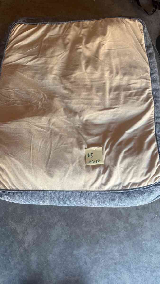 dog beds - Apollo Beach, Florida - FleaMarketBay