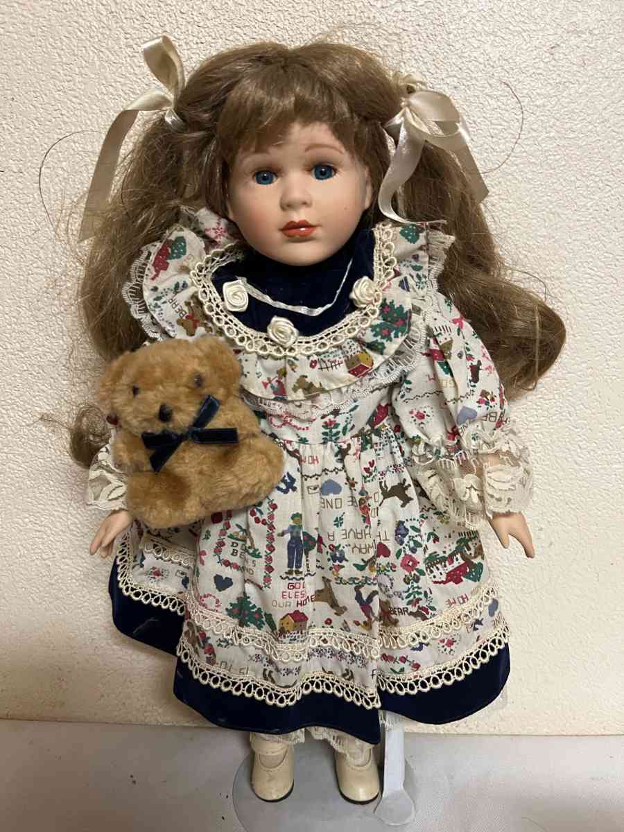 vintage porcelain doll hoding stuffed bear - Camp Verde, Arizona - FleaMarketBay