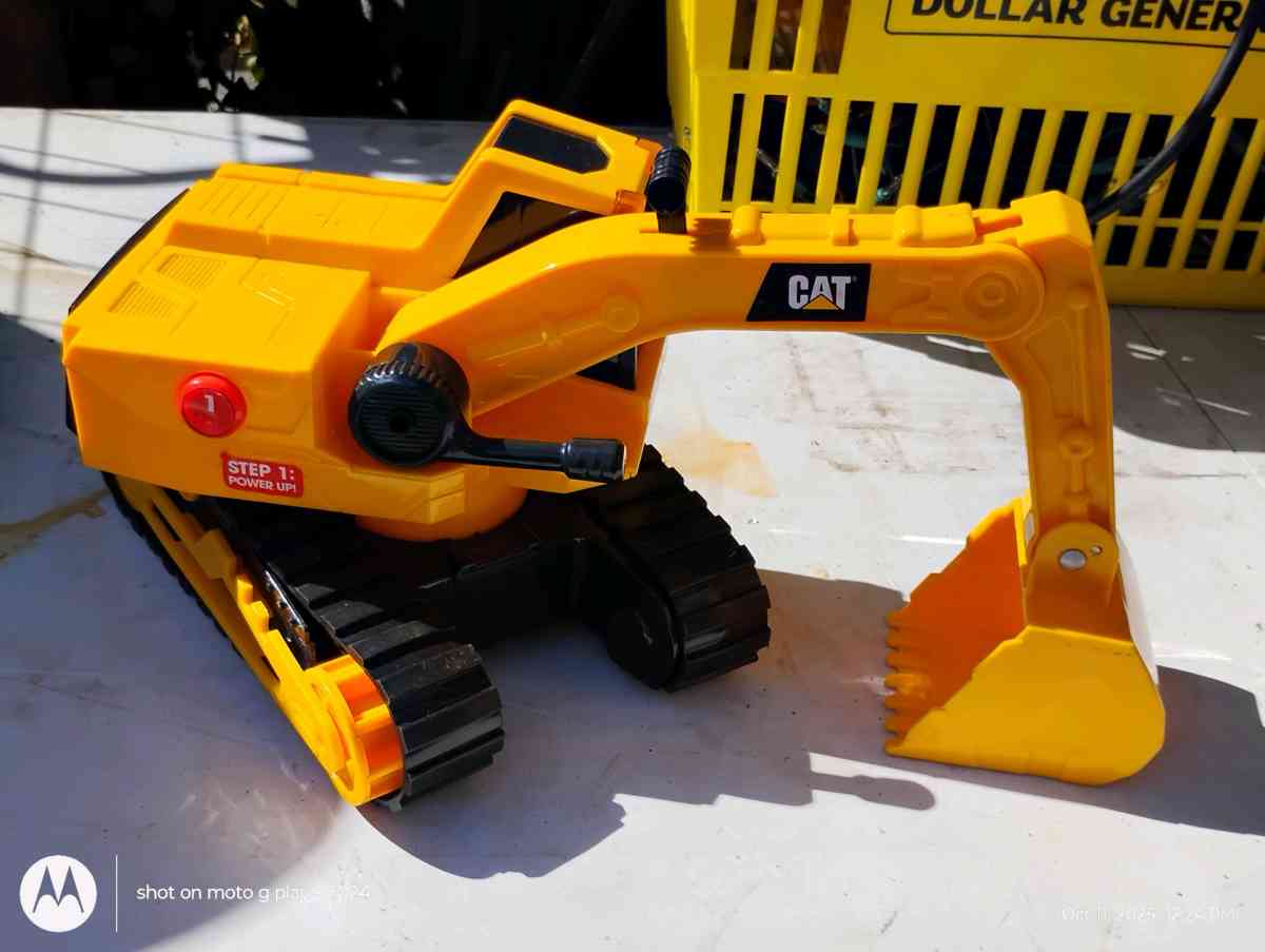 TOY BULLDOZER - Hyannis, Massachusetts - FleaMarketBay
