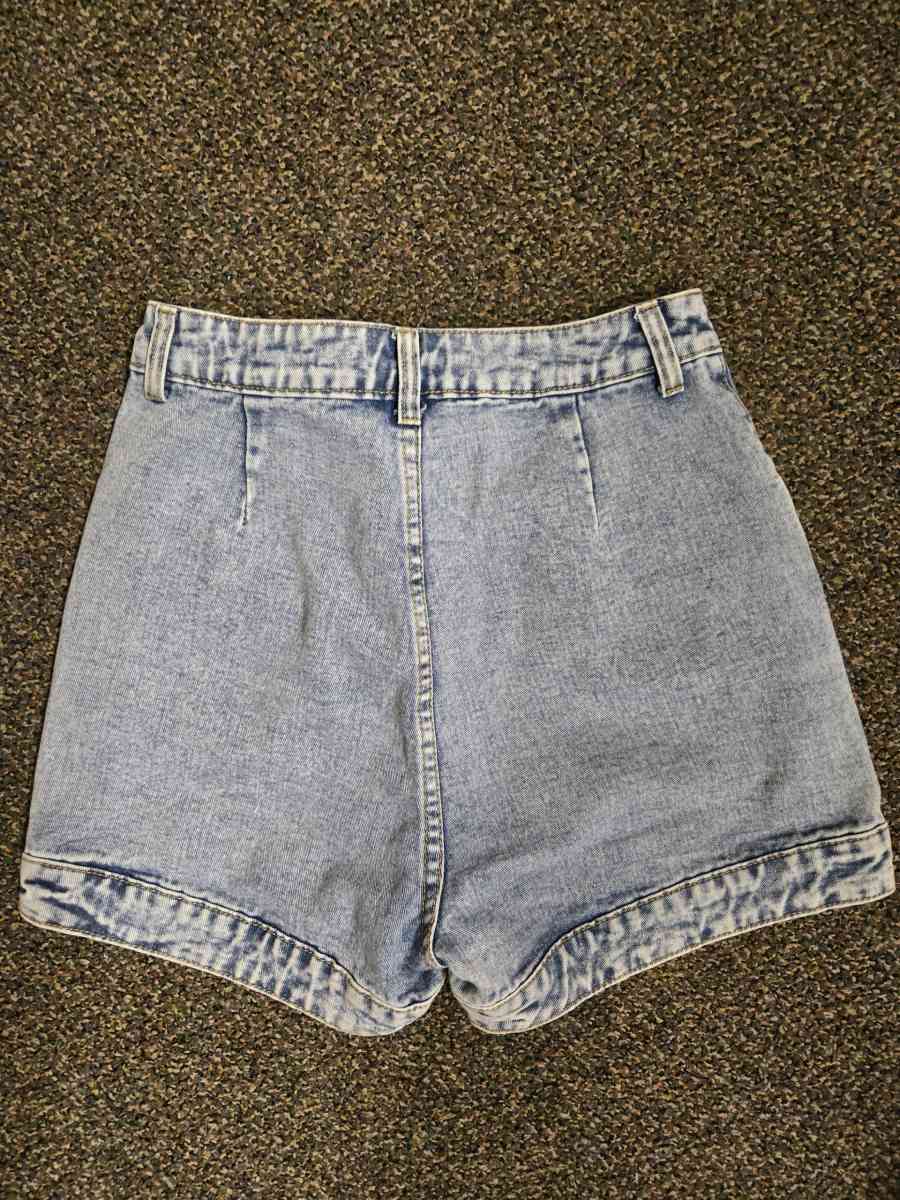 Womens jean shorts - Peoria, Arizona - FleaMarketBay
