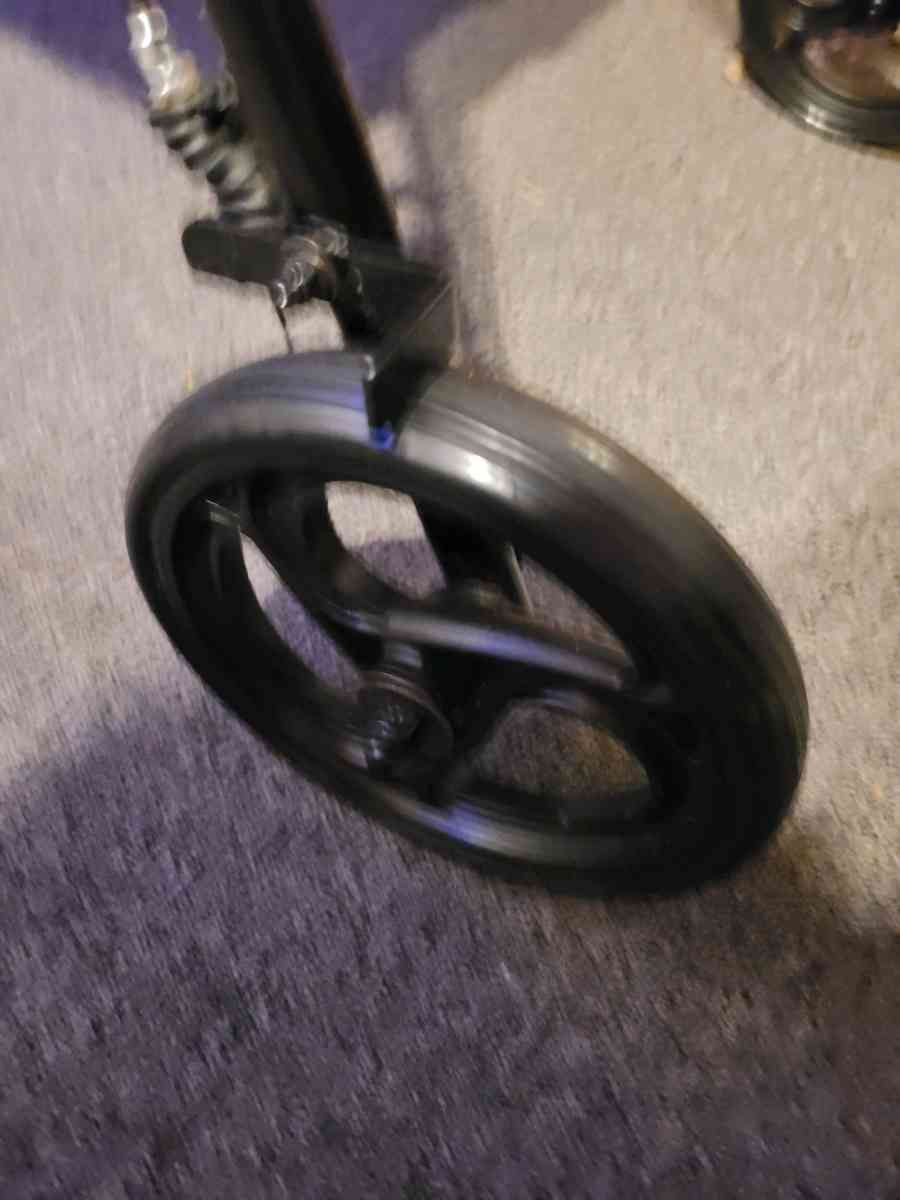 Rollor Walker Like New - Titusville, Florida - FleaMarketBay