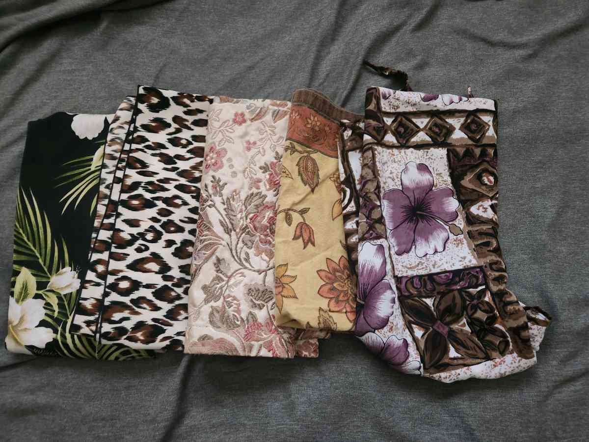 Womens Scarves - Alicia, Arkansas - FleaMarketBay