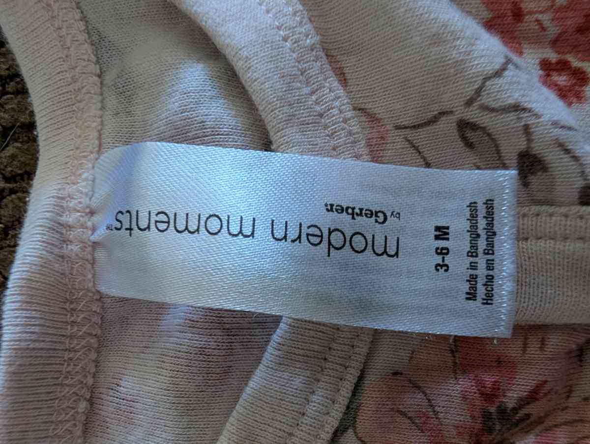 Pink flower sleepsuit without feet - Savannah, Georgia - FleaMarketBay