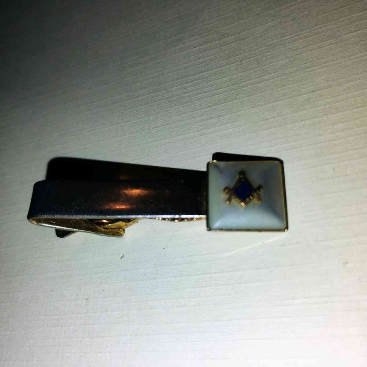 vintage mosaic Mason tie holder - Lexington, Kentucky - FleaMarketBay