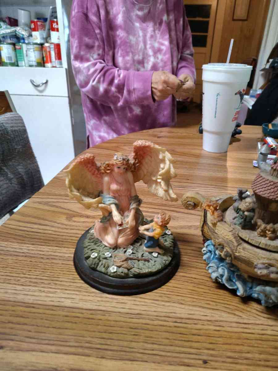 Ks collection 2angels and Noahs Ark music box - Saint Joseph, Missouri - FleaMarketBay