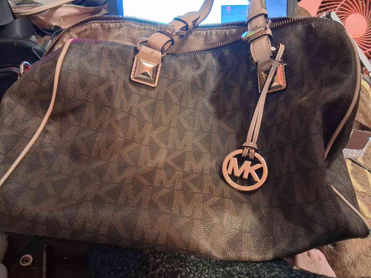 Michael kors bag - Arapahoe, Colorado