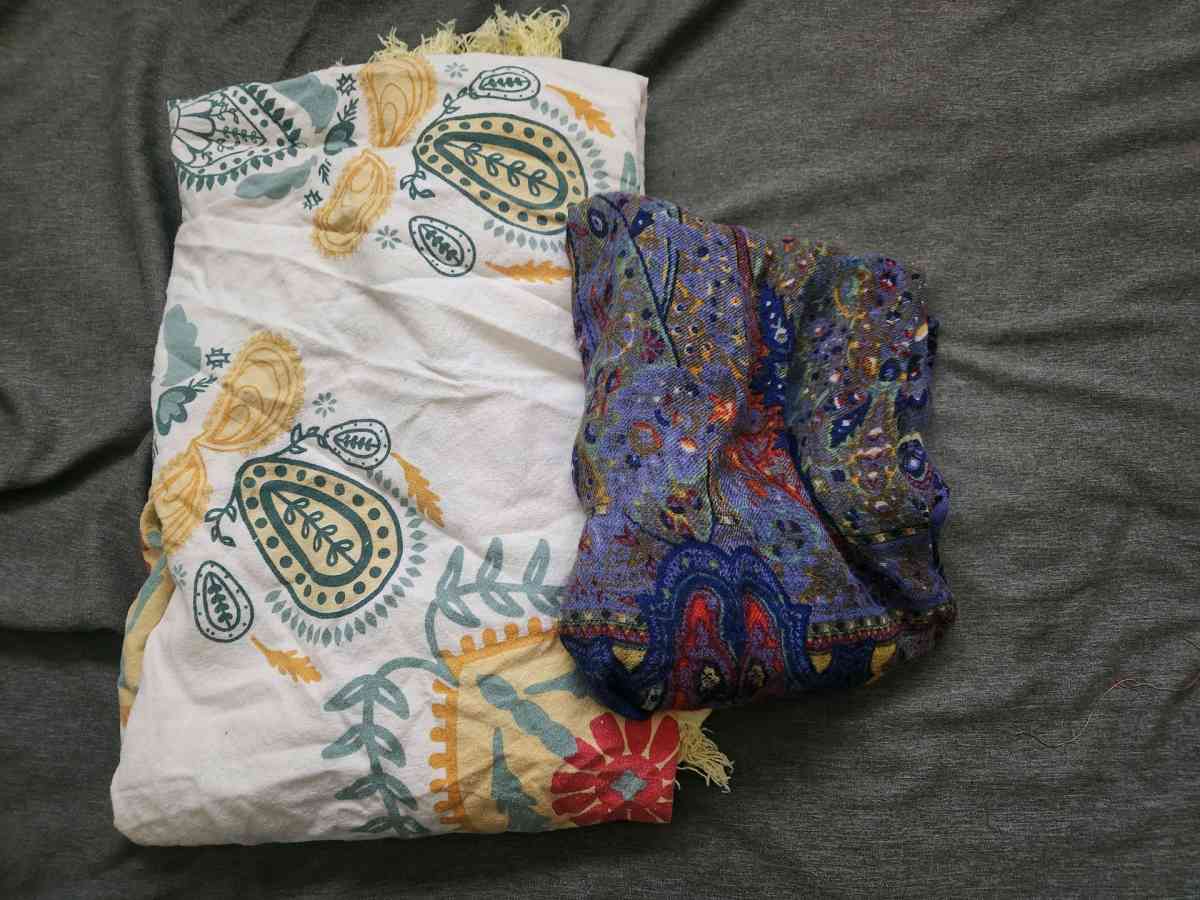 Womens Scarves - Alicia, Arkansas - FleaMarketBay